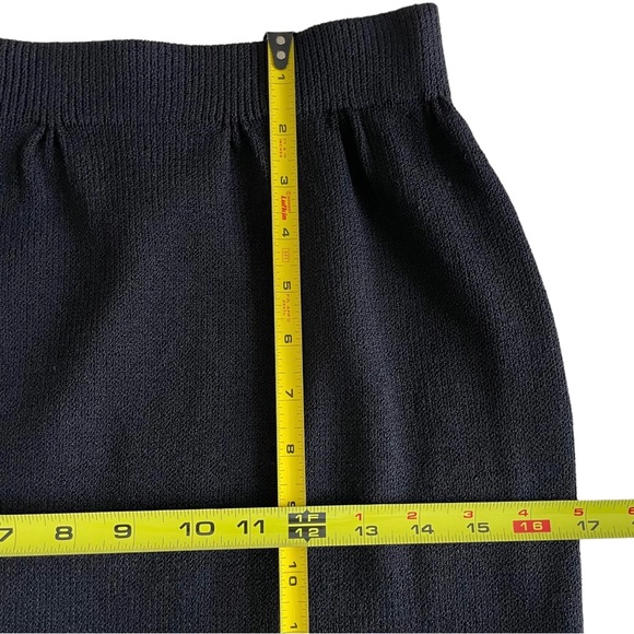 Two-Piece St. John Suit - Pale Pink and Black Jacket PLUS Black Skirt - Size 4 - Picture 10 of 16